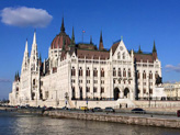 Le Parlement vu du Danube