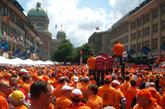 La vague orange à Berne, 100000 hollandais présents