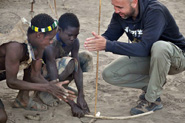 Comment allumer un feu en 2mn avec les Bushmen ?