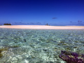 Plage de sable rose à Fakarava